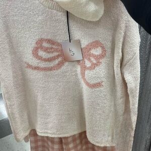 Cute Cozy White & Pink Bow Sweater - Women